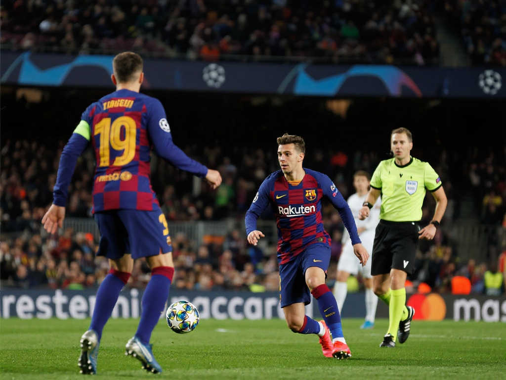 他的传球不 他的传球不